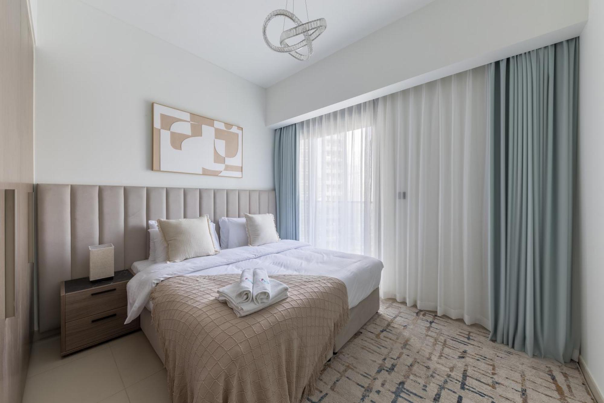 Spacious 3Br Plus Maids Burj Khalifa View Dubai Bagian luar foto